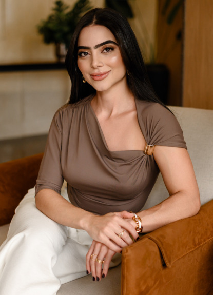 Dr.a Izadora Rabelo | Ginecologia Moderna e Estética Íntima